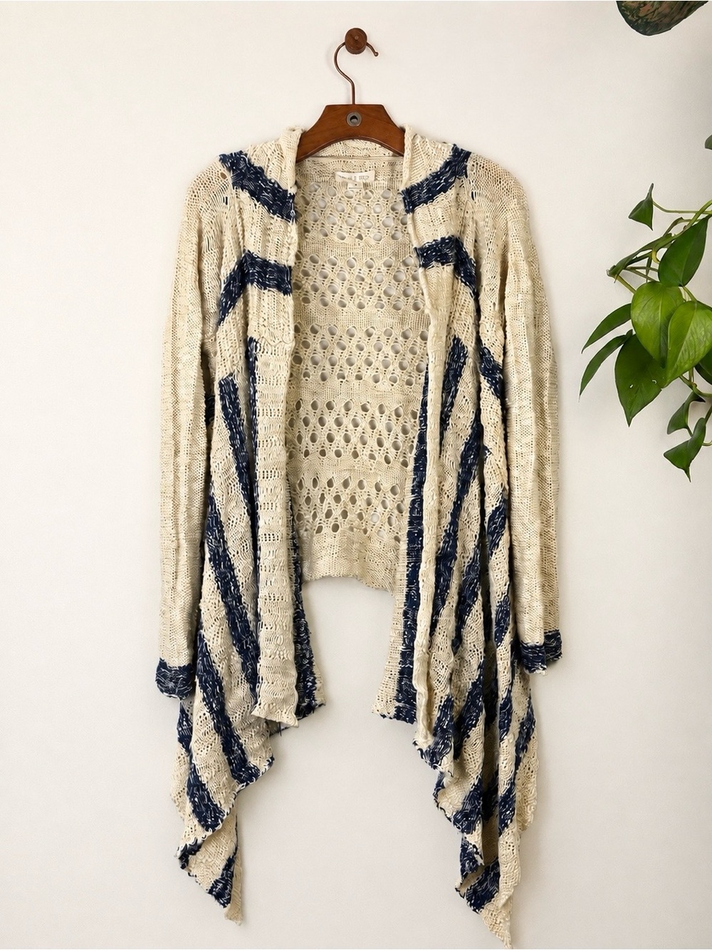 Double Zero Cream & Navy Open Knit Draped Cardigan Size Small